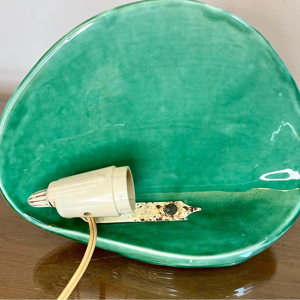 Vintage MCM TV Lamp - Planter, Green Drip Glaze, Shell Design Ambient Light Vibe - Picture 12 of 17